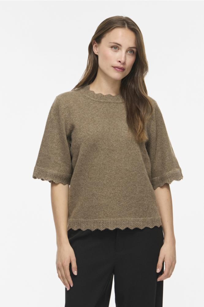 Vila camel dames trui | Model vooraanzicht