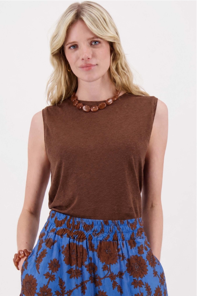Zusss bruine dames top | Model vooraanzicht