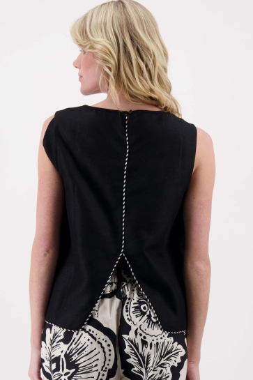 Zusss Top LINNEN TOP MOUWLOOS MET DETAILS 0304 0062 BLACK