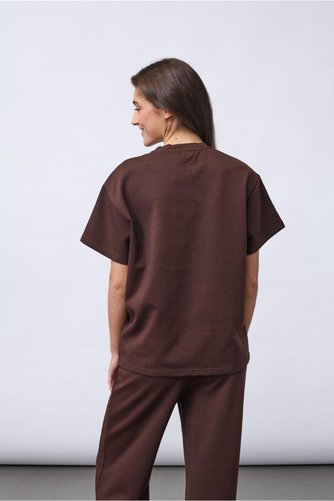 SisterS point bruine dames t-shirt | Model achteraanzicht