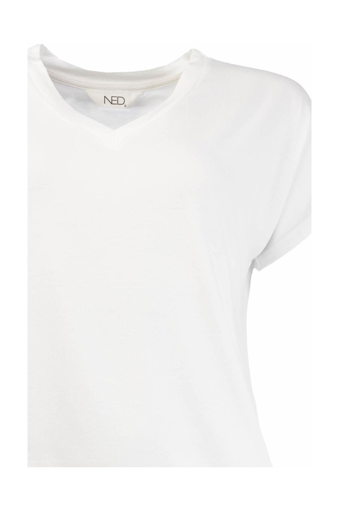NED witte dames t-shirt | Close up