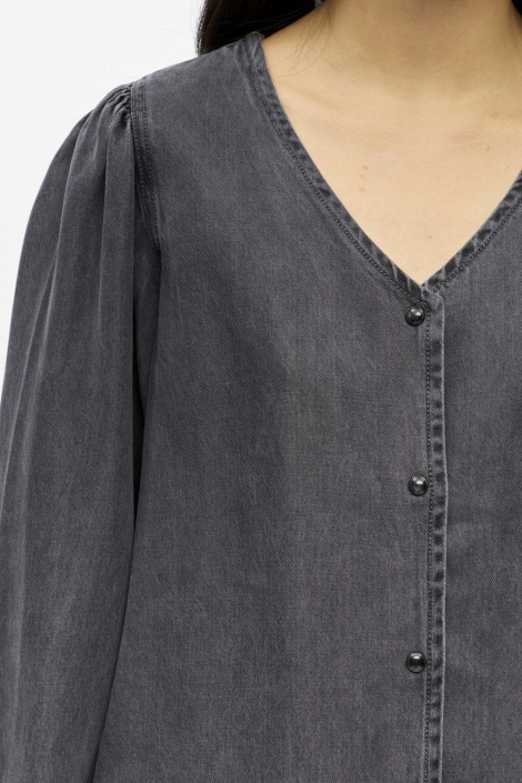 Object zwarte dames blouse | Close up