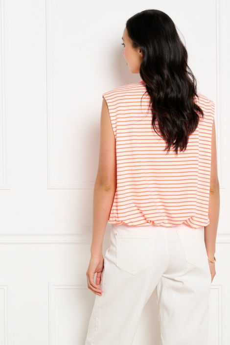 LolaLiza roze dames top | Model achteraanzicht