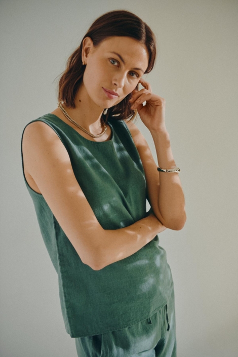 Freequent groene dames top | Model vooraanzicht
