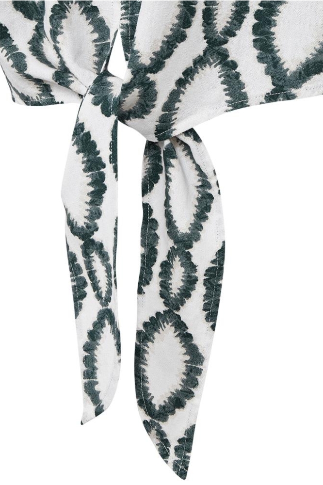 Freequent witte dames top | Close up