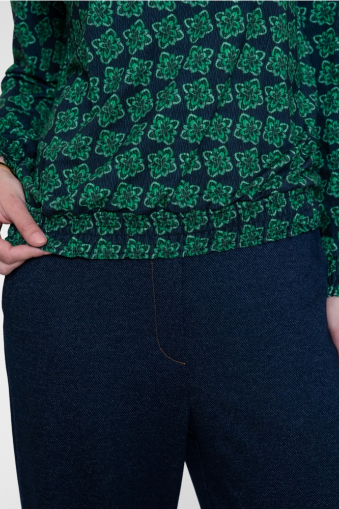 Geisha groene dames blouse | Close up