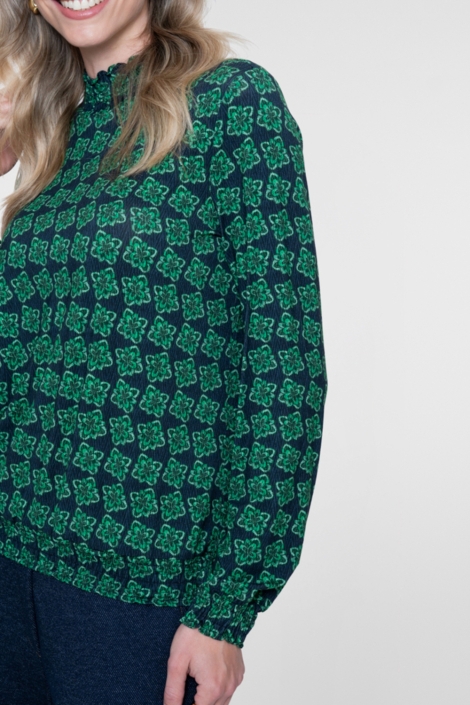 Geisha groene dames blouse | Close up