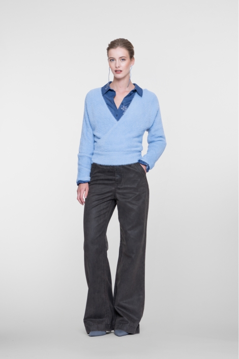 Geisha blauwe dames trui | Model vooraanzicht