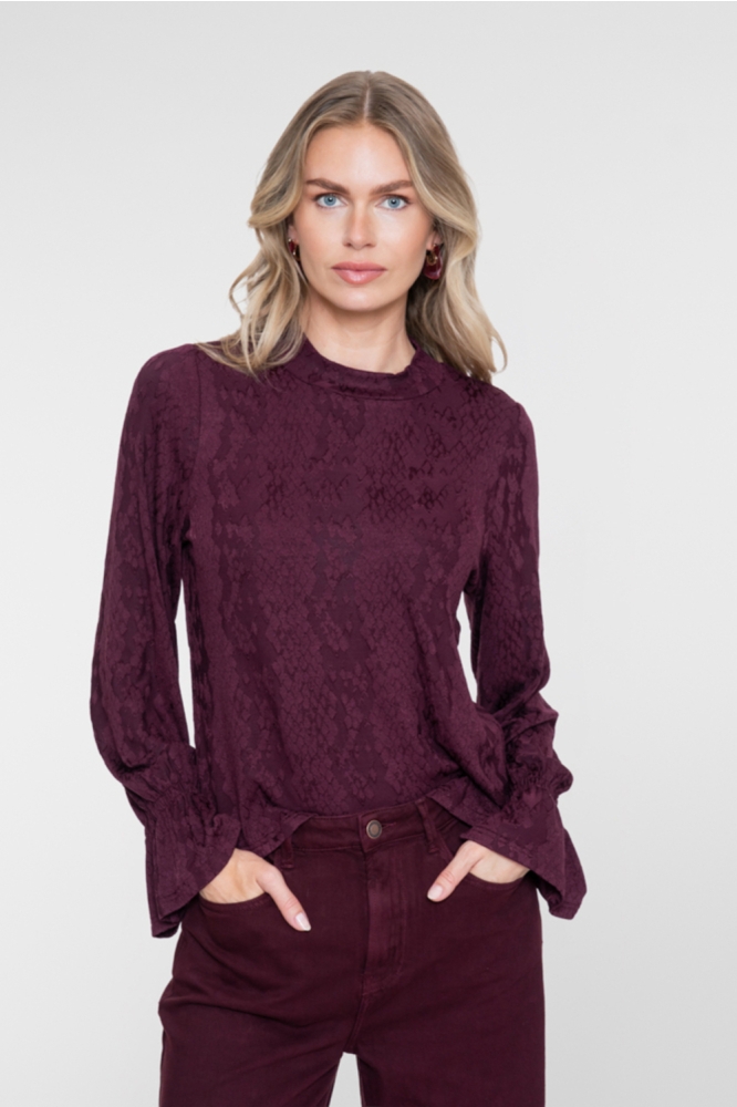 Geisha bordeaux dames t-shirt | Model vooraanzicht