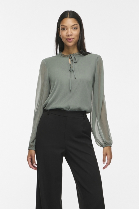 Vila groene dames blouse | Model vooraanzicht