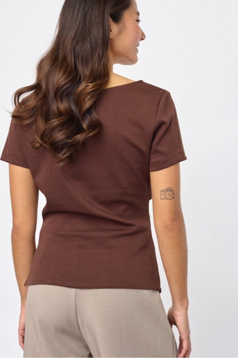 SisterS point bruine dames t-shirt | Model achteraanzicht