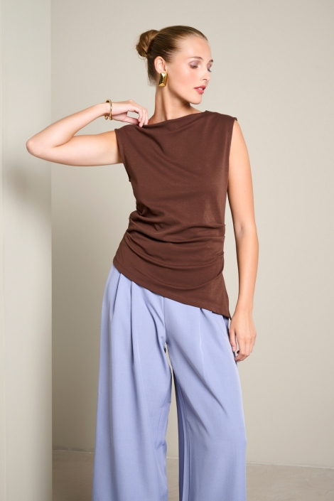 LolaLiza bruine dames top | Model vooraanzicht