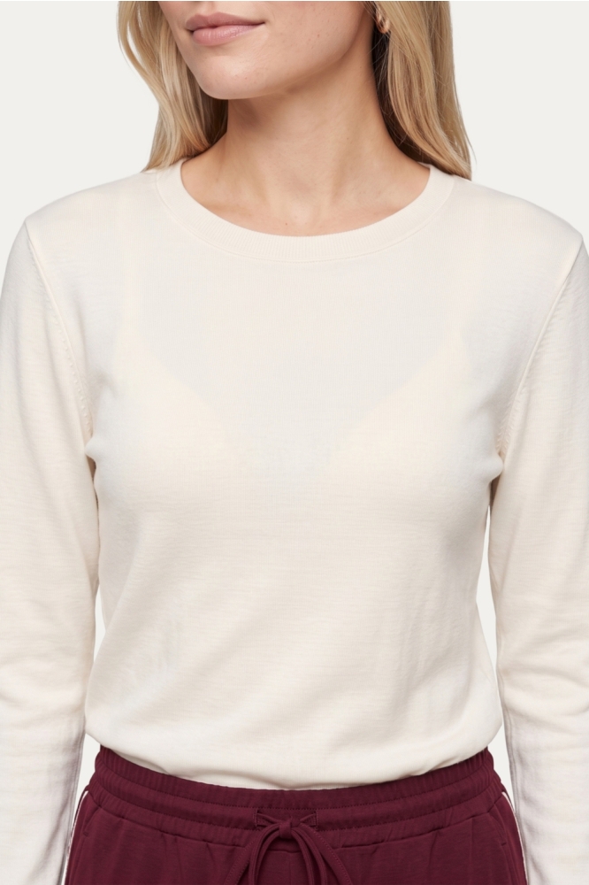 C&S The Label zand dames trui | Model vooraanzicht
