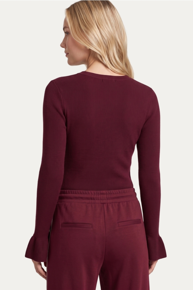 C&S The Label bordeaux dames trui | Model achteraanzicht