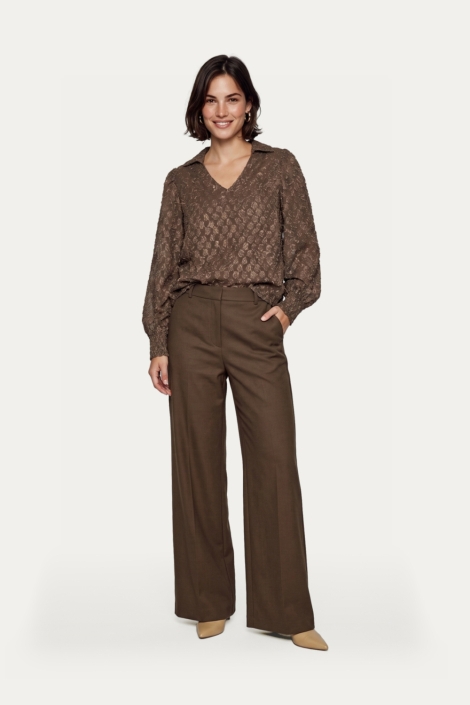 C&S The Label bruine dames blouse | Model
