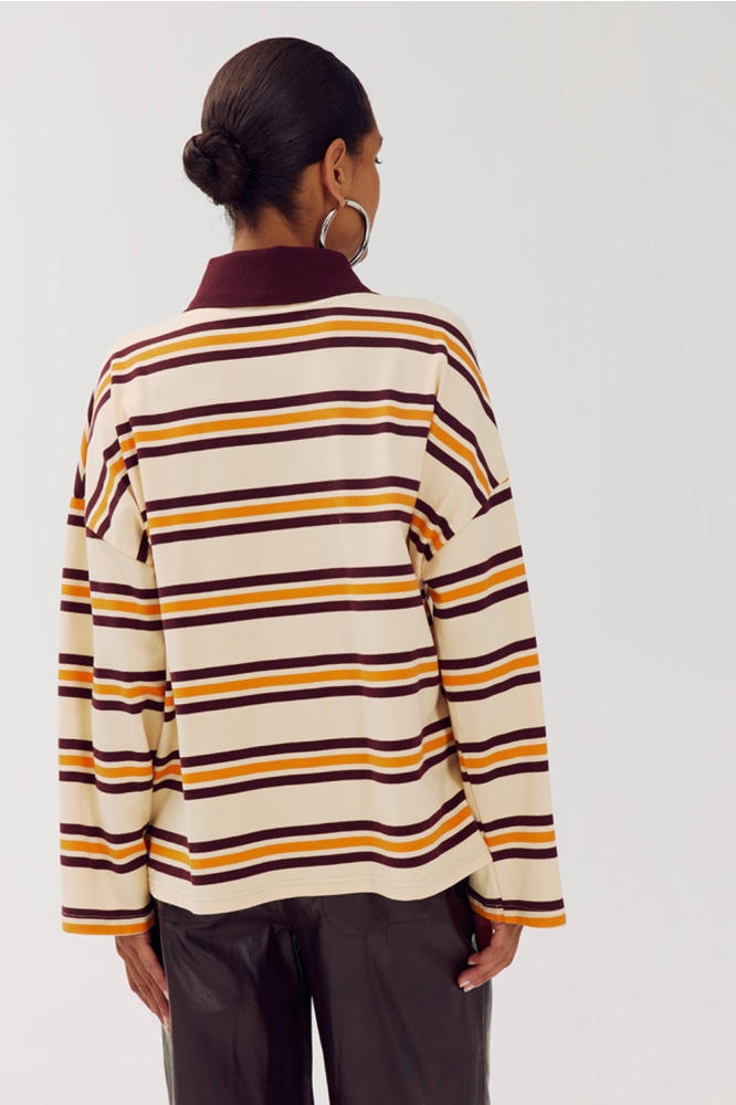 Harper & Yve beige dames t-shirt | Model achteraanzicht