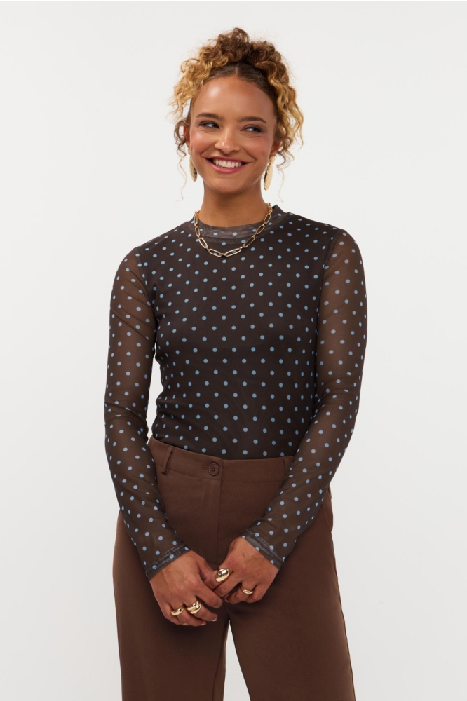 Ydence bruine dames top | Model achteraanzicht