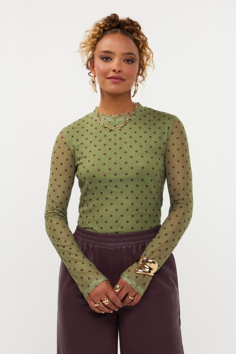 Ydence groene dames top | Model vooraanzicht