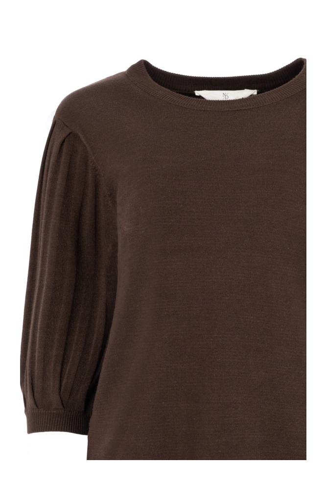 NED bruine dames trui | Close up