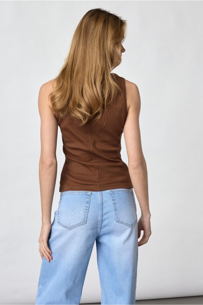 SisterS point bruine dames top | Model achteraanzicht