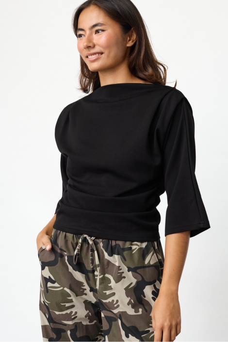 SisterS point zwarte dames t-shirt | Model vooraanzicht