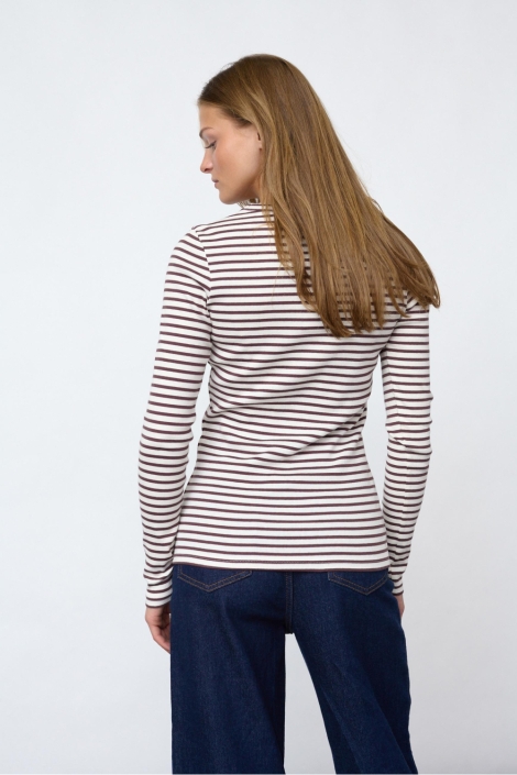 SisterS point ecru dames t-shirt | Model achteraanzicht