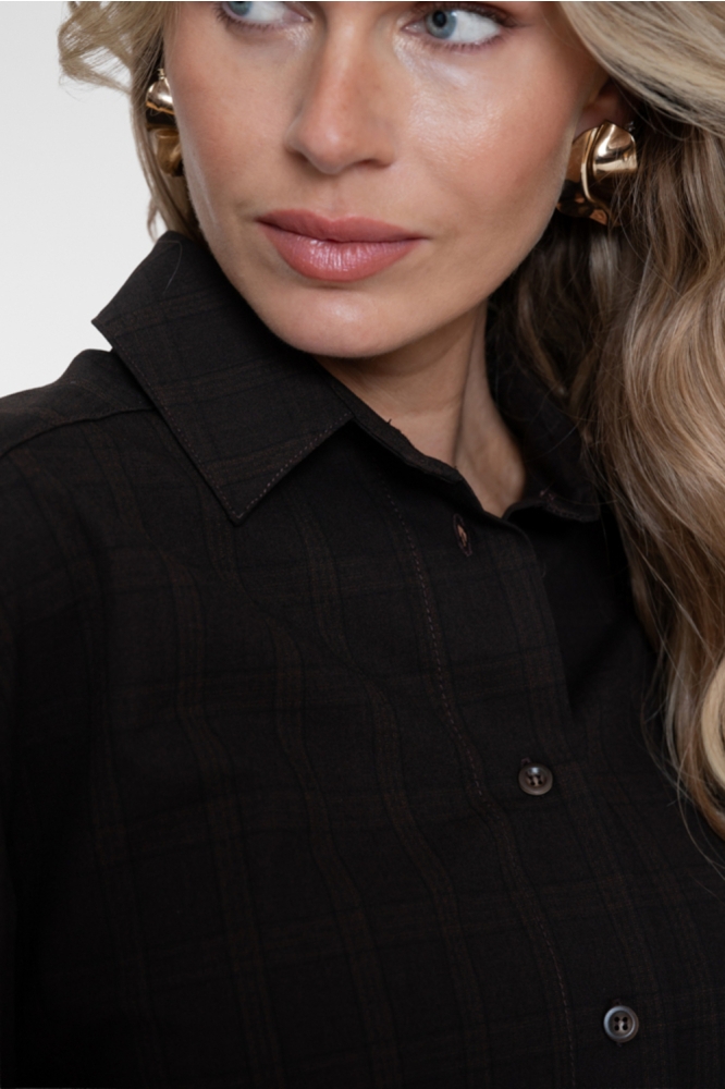 Geisha bruine dames blouse | Close up