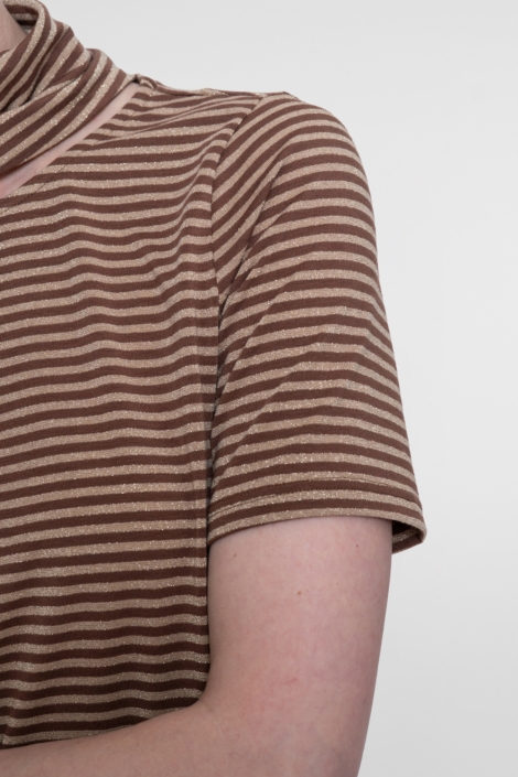 Geisha camel dames t-shirt | Close up