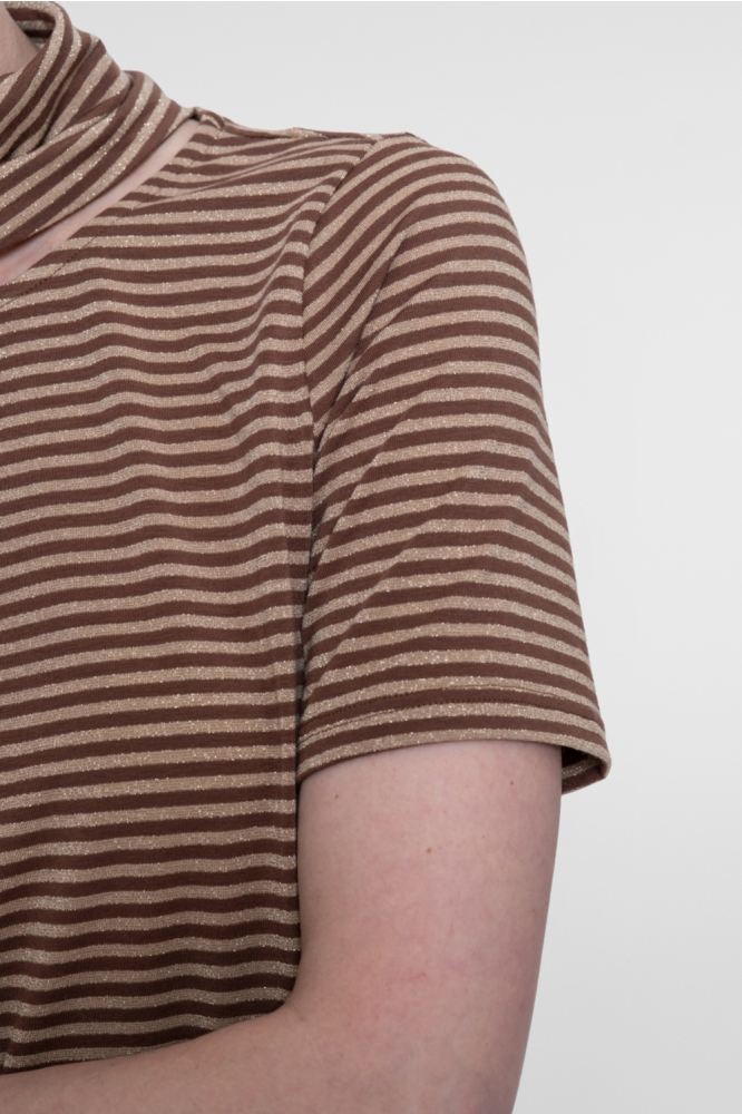 Geisha camel dames t-shirt | Close up