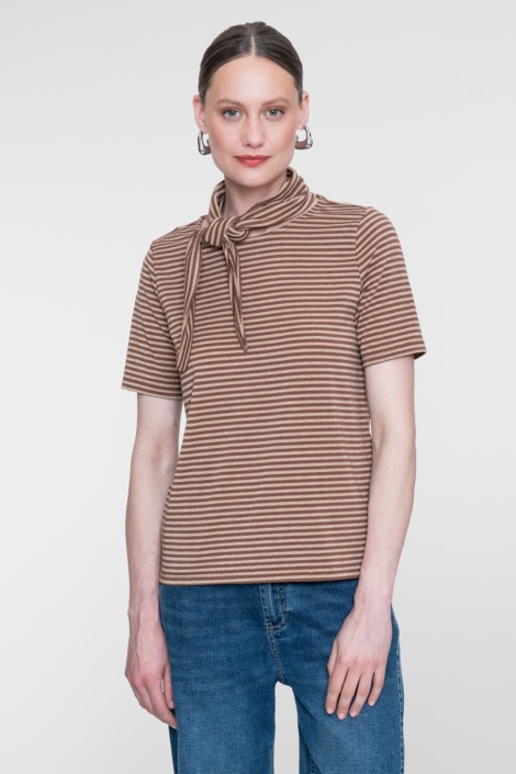 Geisha camel dames t-shirt | Model vooraanzicht