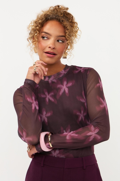Ydence paarse dames top | Model vooraanzicht