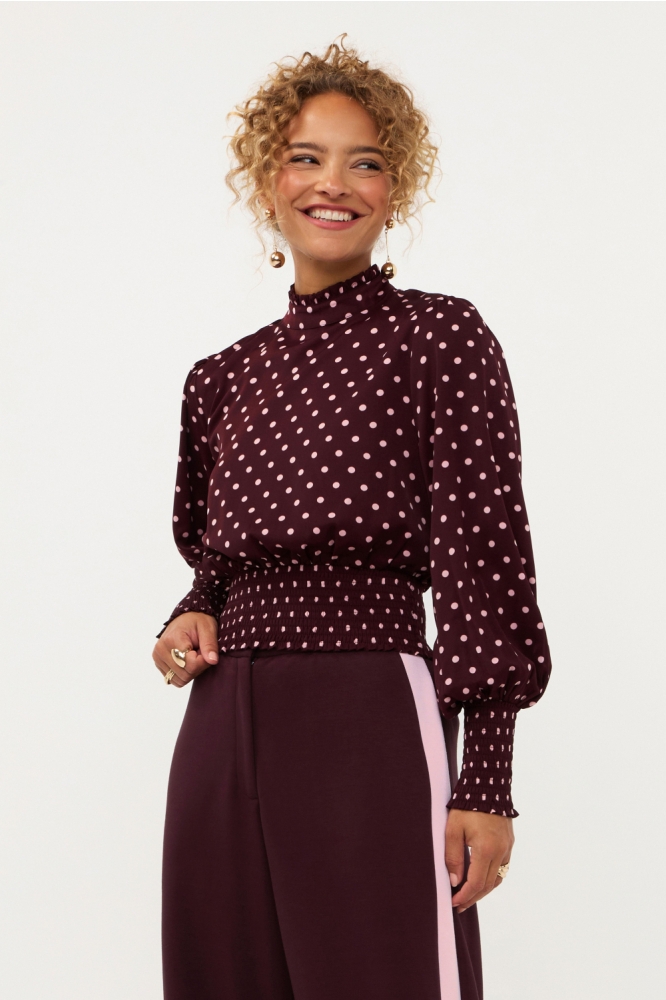 Ydence paarse dames top | Model vooraanzicht