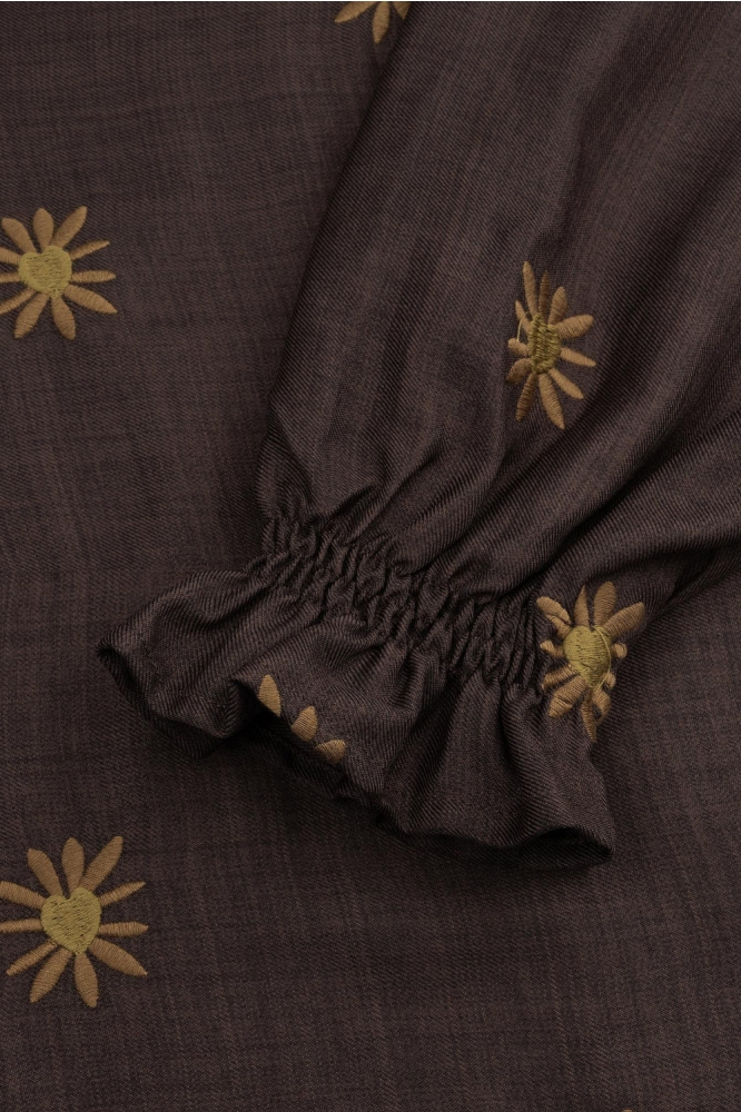 Ydence bruine dames t-shirt | Close up