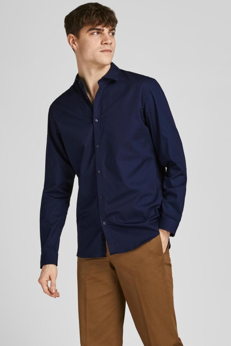 Jack & Jones blauwe heren overhemd | Model vooraanzicht