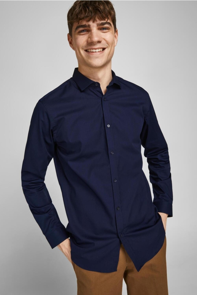 Jack & Jones blauwe heren overhemd | Model vooraanzicht