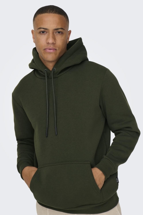 Only & Sons groene heren sweater | Model vooraanzicht