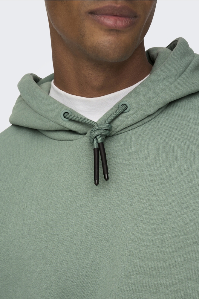 Only & Sons groene heren sweater | Close up