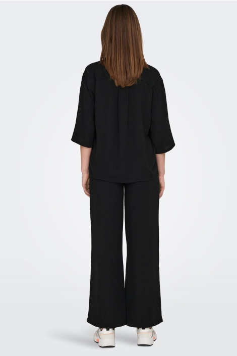 Jacqueline de Yong zwarte dames blouse | Model