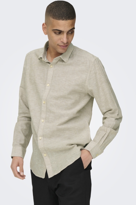 Only & Sons beige heren overhemd | Model vooraanzicht