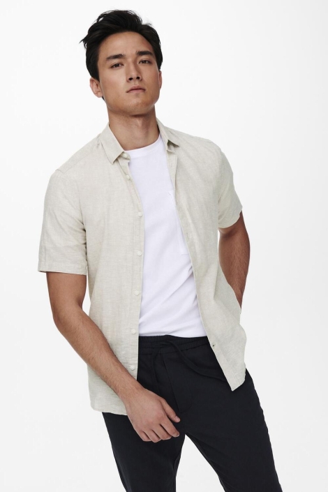 Only & Sons beige heren overhemd | Model vooraanzicht