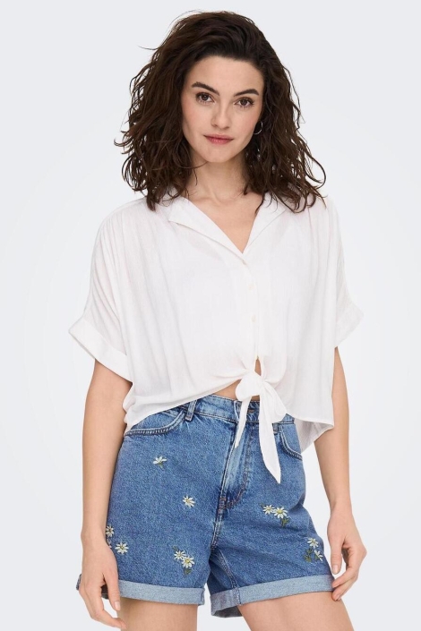 Only witte dames blouse | Model vooraanzicht