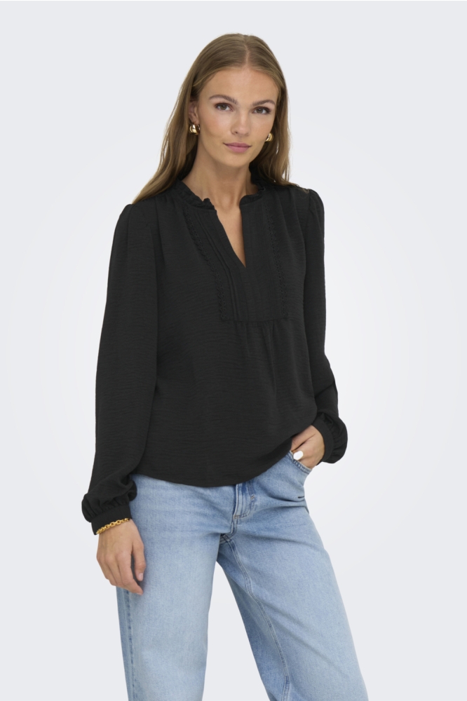 Jacqueline de Yong zwarte dames t-shirt | Model vooraanzicht