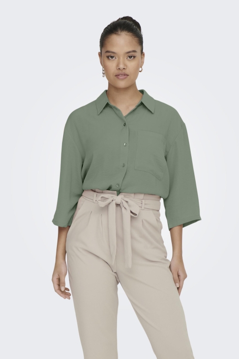 Jacqueline de Yong groene dames blouse | Model vooraanzicht