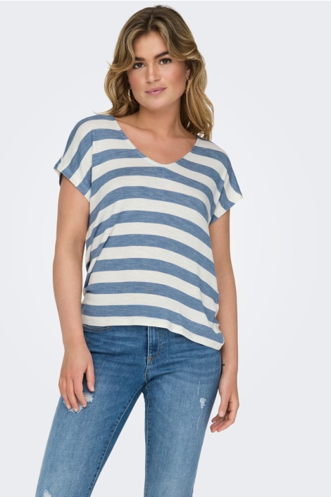Only blauwe dames t-shirt | Model vooraanzicht