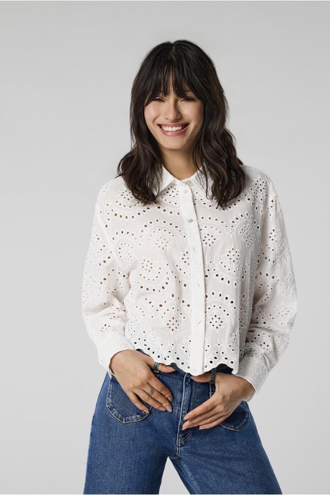 Only ecru dames blouse | Model vooraanzicht