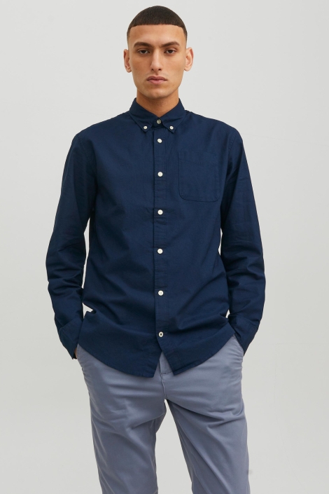 Jack & Jones blauwe heren overhemd | Model vooraanzicht