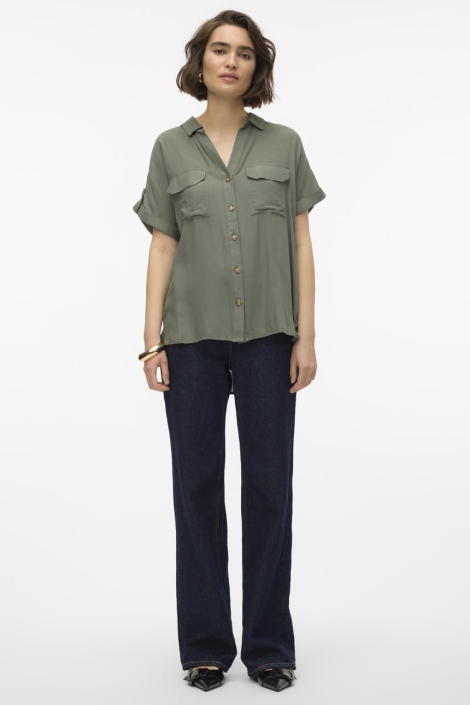 Vero Moda groene dames blouse | Model vooraanzicht