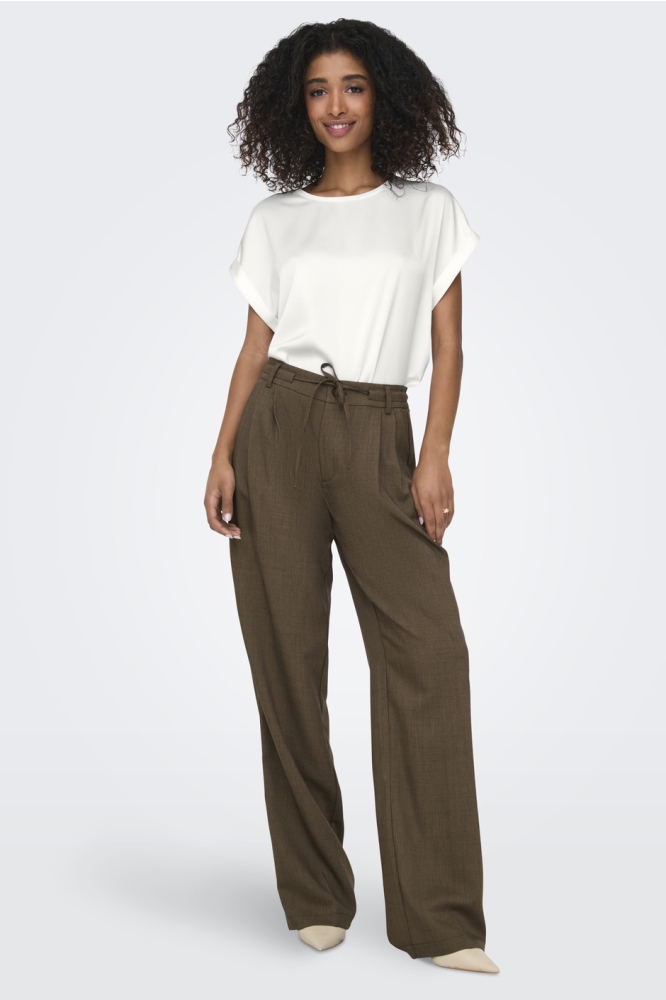 Only witte dames t-shirt | Model