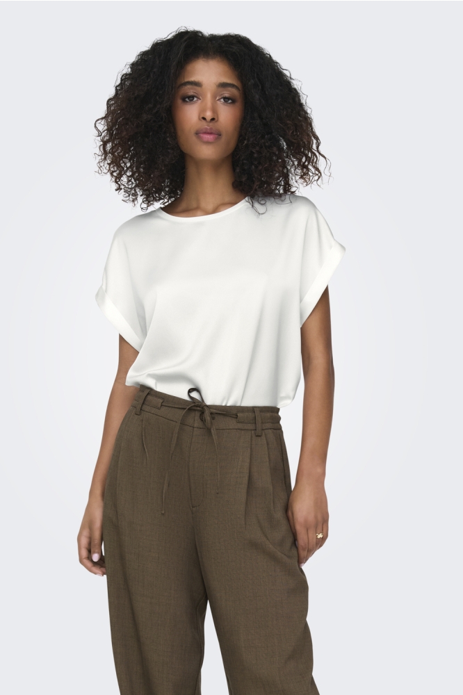 Only witte dames t-shirt | Model vooraanzicht