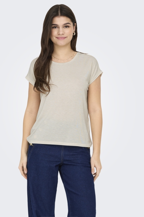 Only beige dames t-shirt | Model vooraanzicht